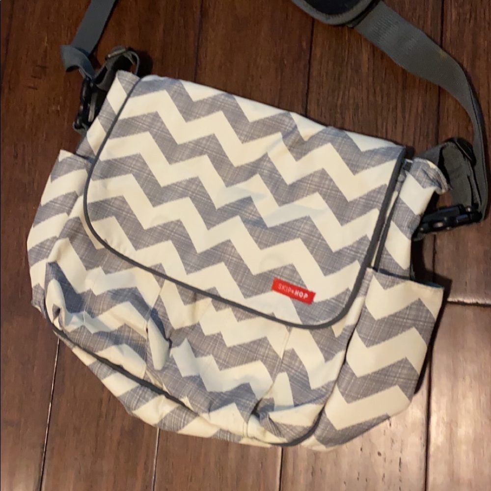 Skip hop diaper bag